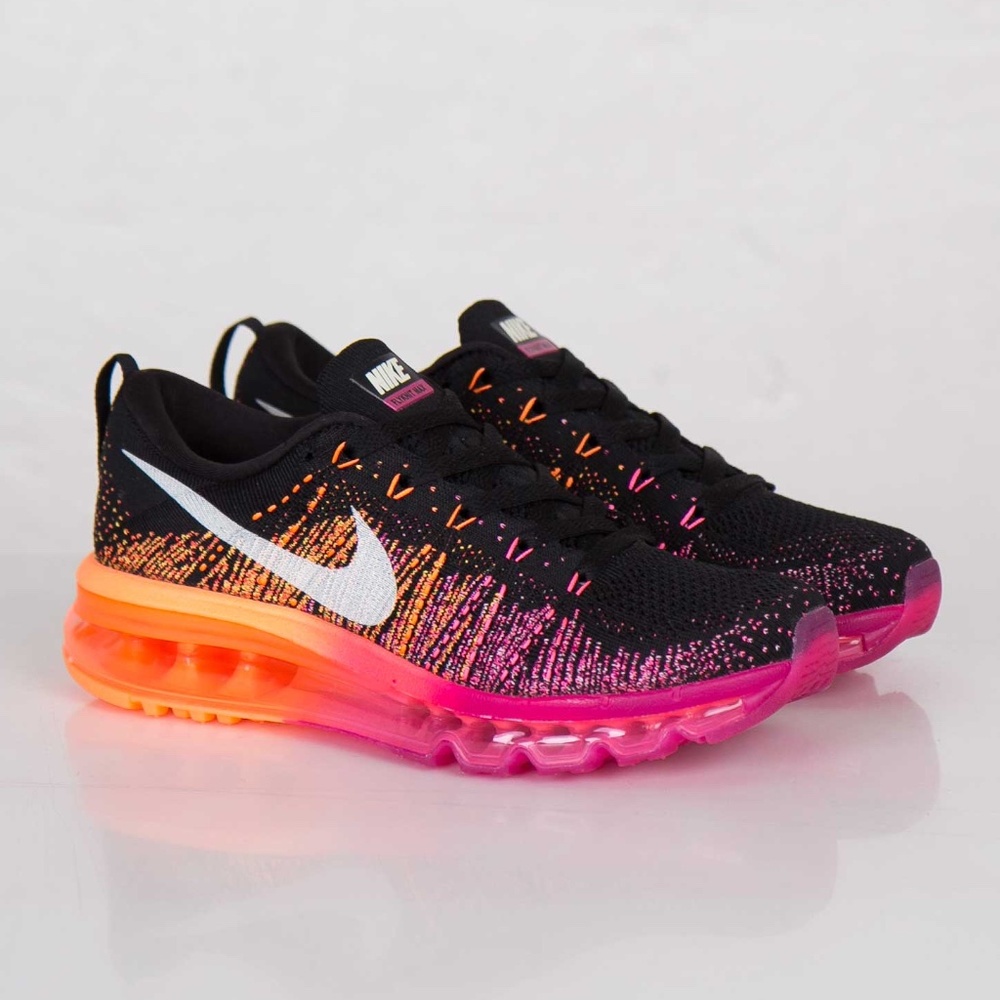 Nike Flyknit Max